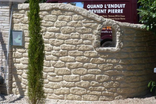 Mur entrée portail en pierre à La Bresse